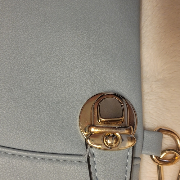 Willow Powder Blue Crossbody Bag with Gold Hardware - Picture 3 of 5